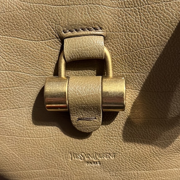 Large muse - Picture 2 of 5